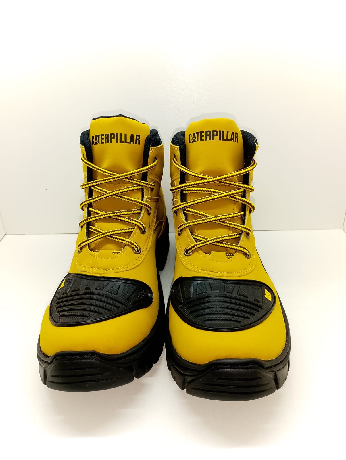 Bota Coturno Caterpillar Caramelo