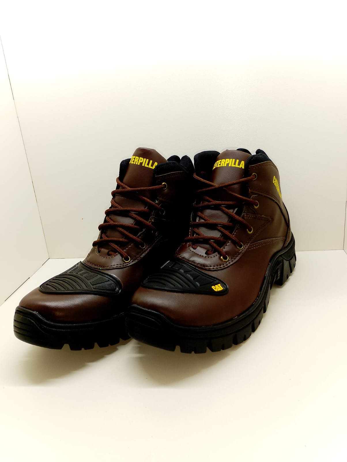 Bota Coturno Caterpillar Café